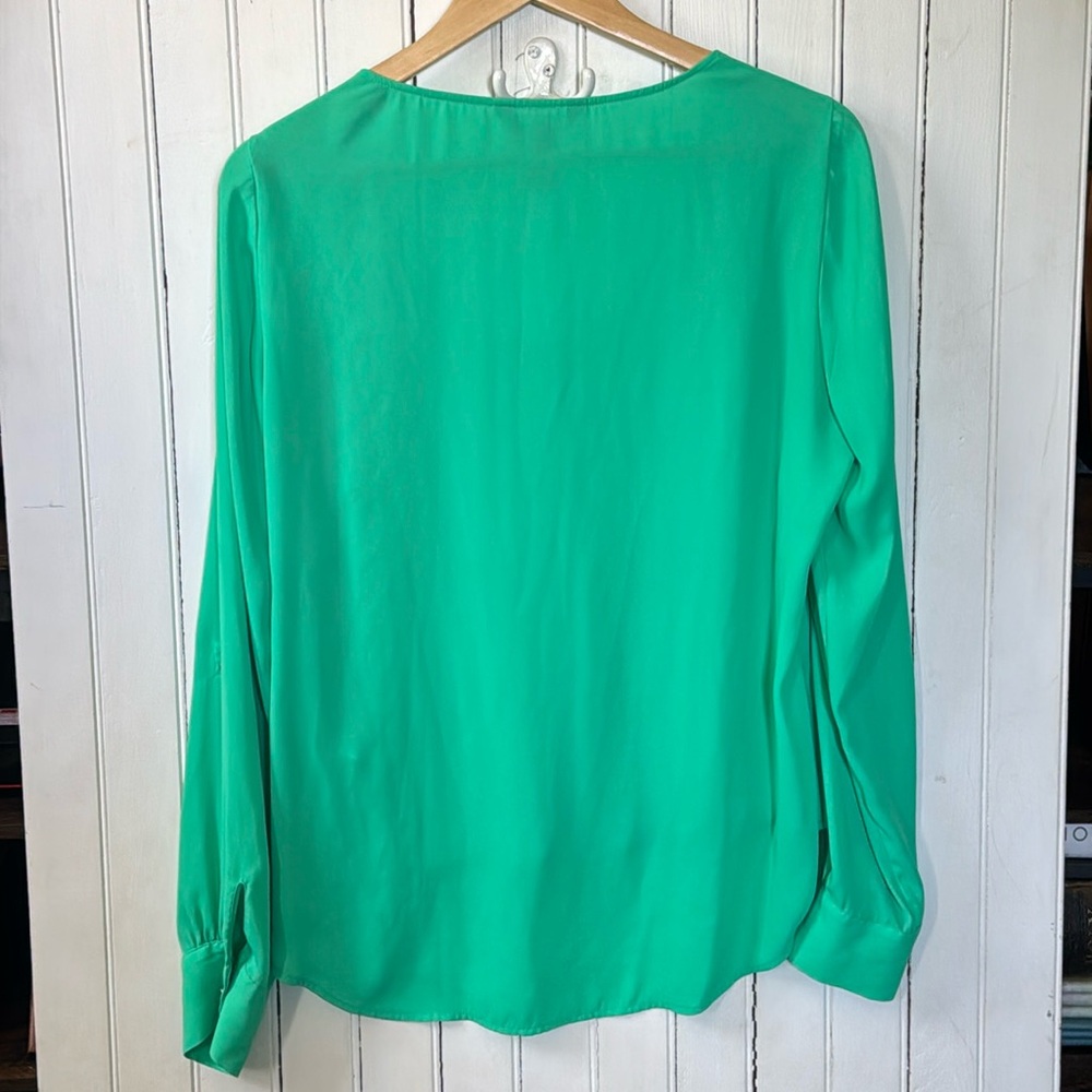 White House Black Market Emerald Green Wrap Blouse - Picture 7 of 7